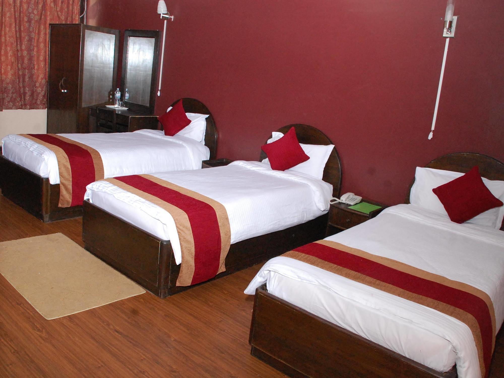 Hotel Family Home Катманду Екстер'єр фото