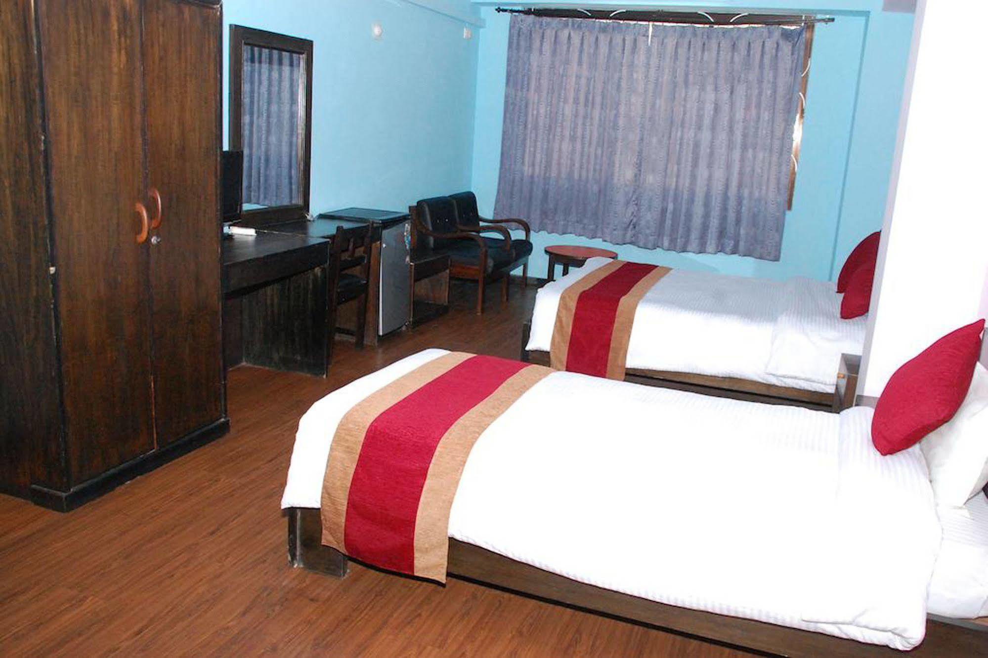 Hotel Family Home Катманду Екстер'єр фото