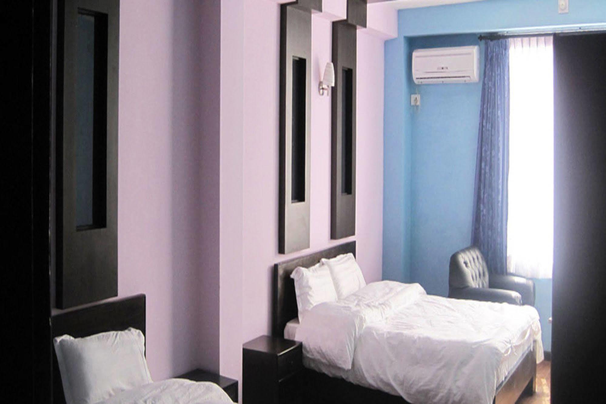 Hotel Family Home Катманду Екстер'єр фото