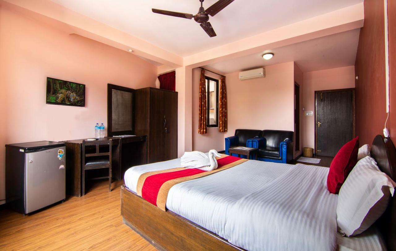 Hotel Family Home Катманду Екстер'єр фото