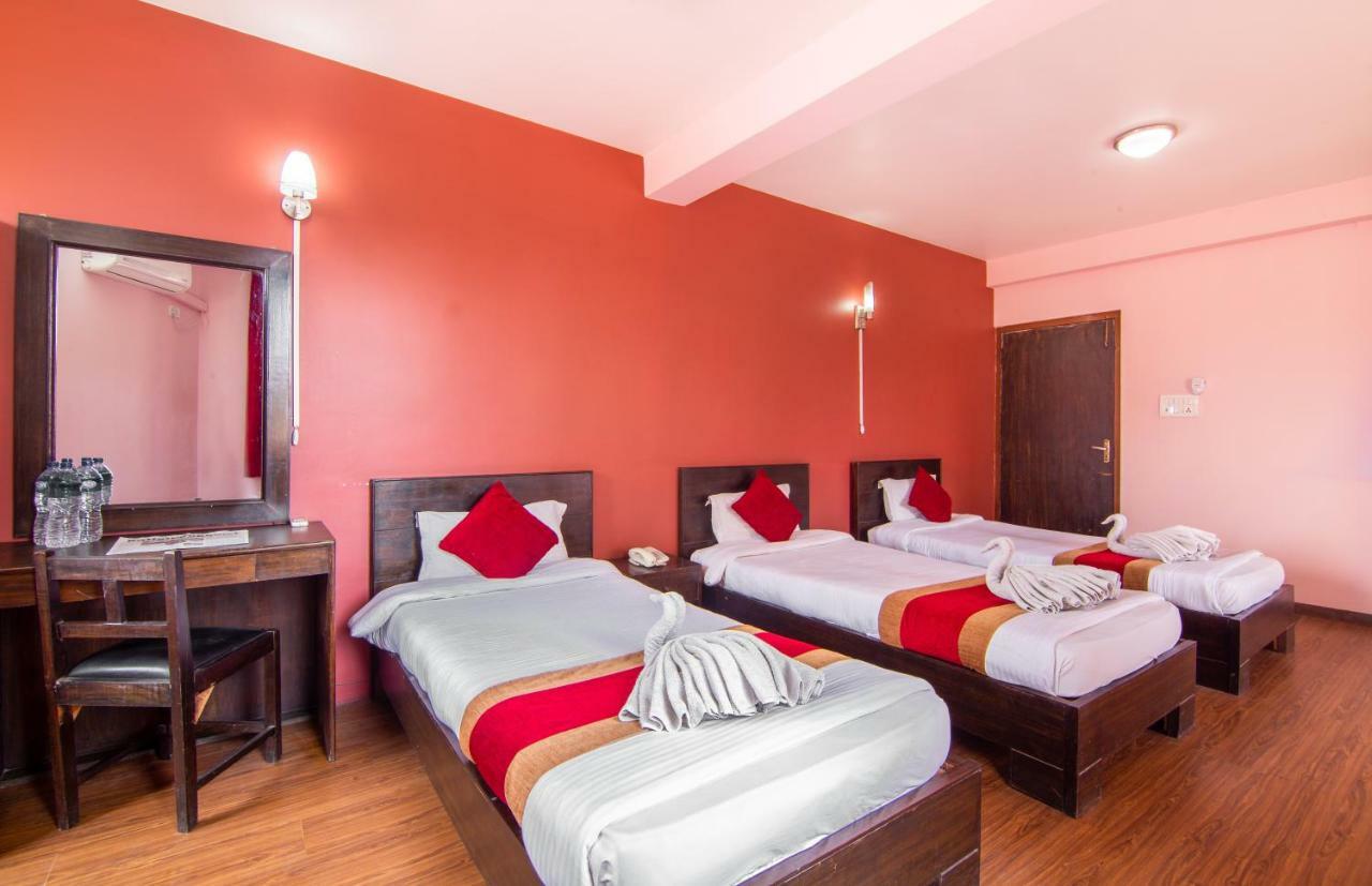Hotel Family Home Катманду Екстер'єр фото